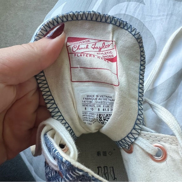 High Top Converse - Picture 5 of 6